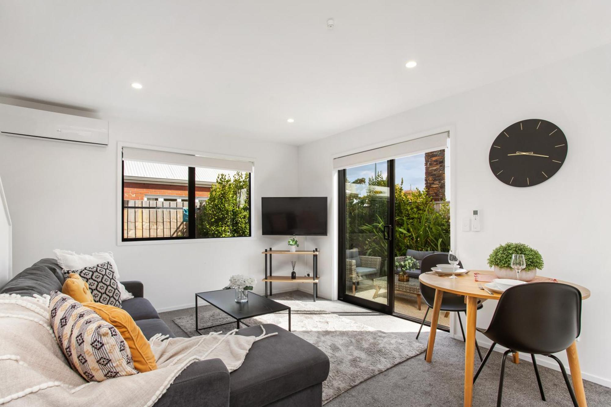 Chic Living 1 Bdrm Sunny Warm Close Cbd Apartment Christchurch